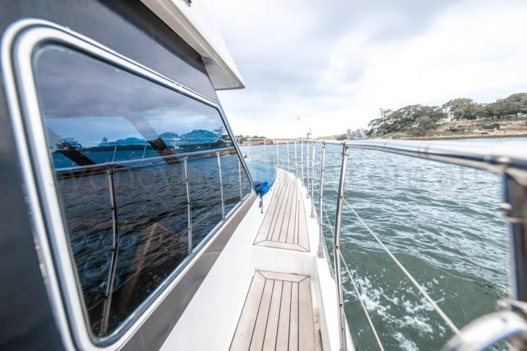 boat hire sydney on ambience 28