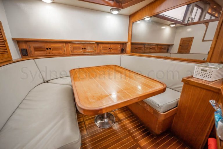 boat hire sydney on ambience 43