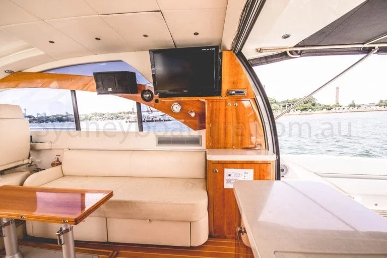 boat hire sydney on coco 1