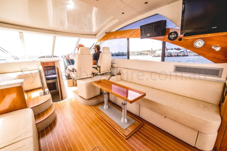 boat hire sydney on coco 2