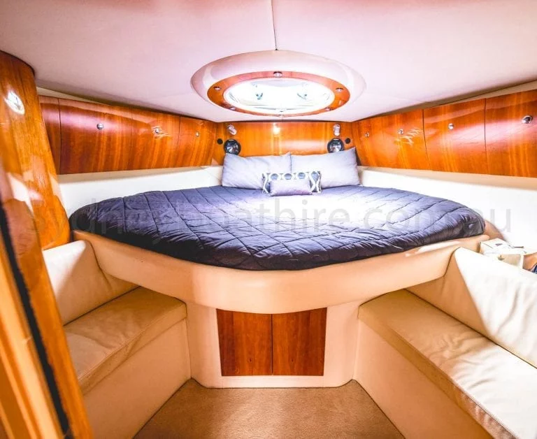 boat hire sydney on coco 3