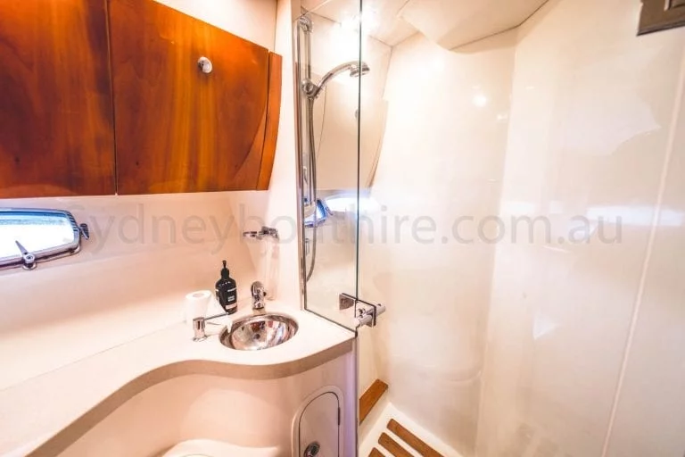 boat hire sydney on coco 5
