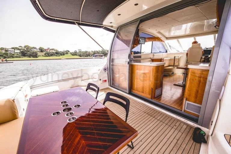 boat hire sydney on coco 8