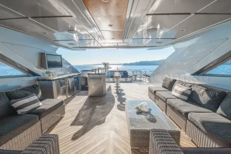 boat hire sydney on ghost 2 13