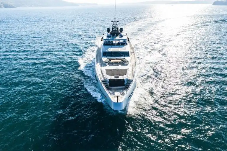 boat hire sydney on ghost 2 2