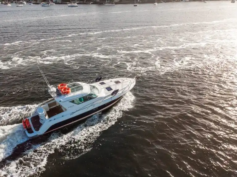 boat hire sydney on inception 10
