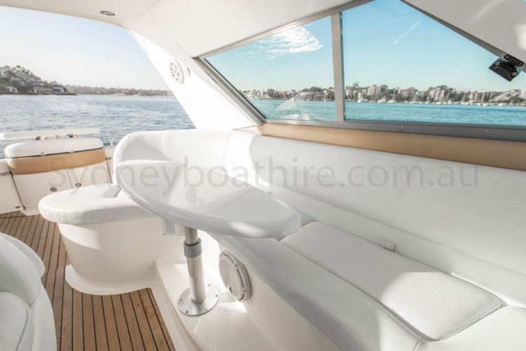 boat hire sydney on inception 28