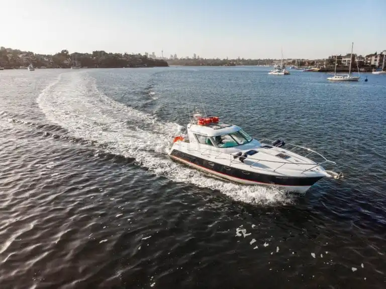 boat hire sydney on inception 5