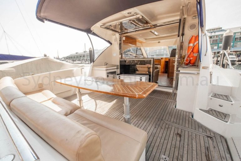 boat hire sydney on seaduced 16