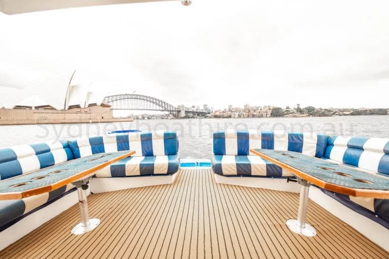 boat hire sydney on calypso 39