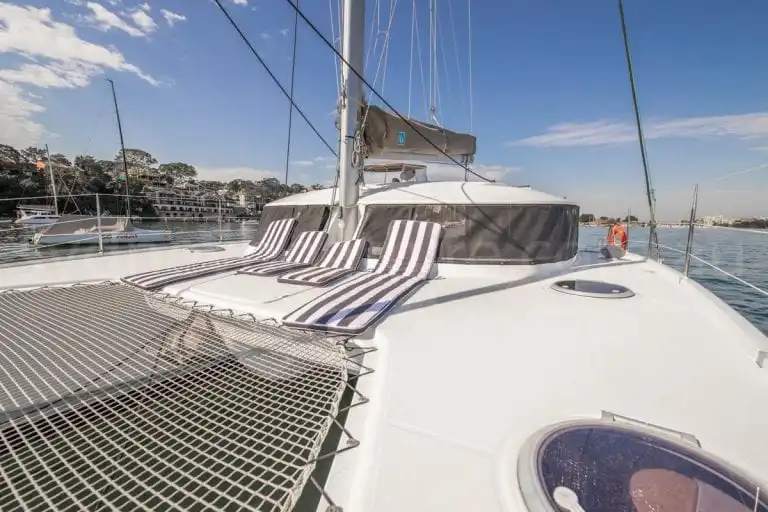 Sydney boat hire Too up 9