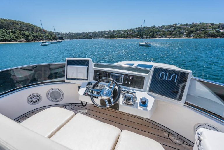 boat hire sydney on nisi 8