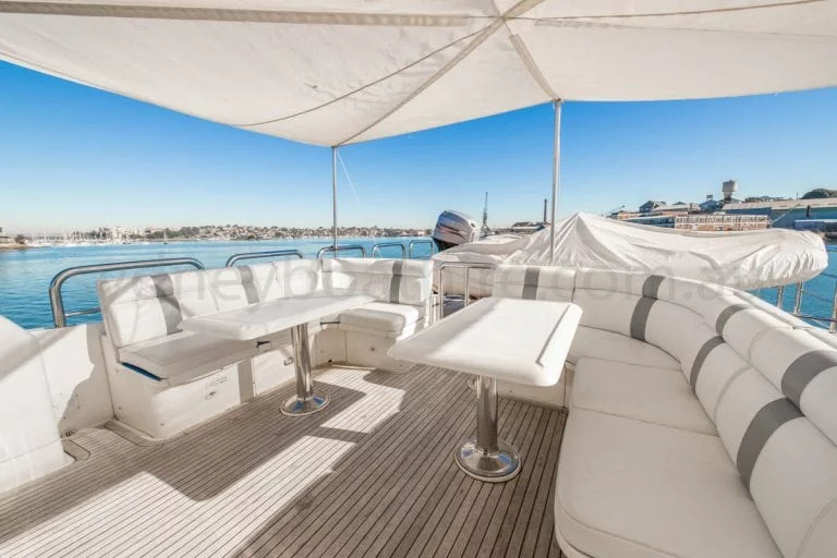 boat hire sydney on oceanos 42