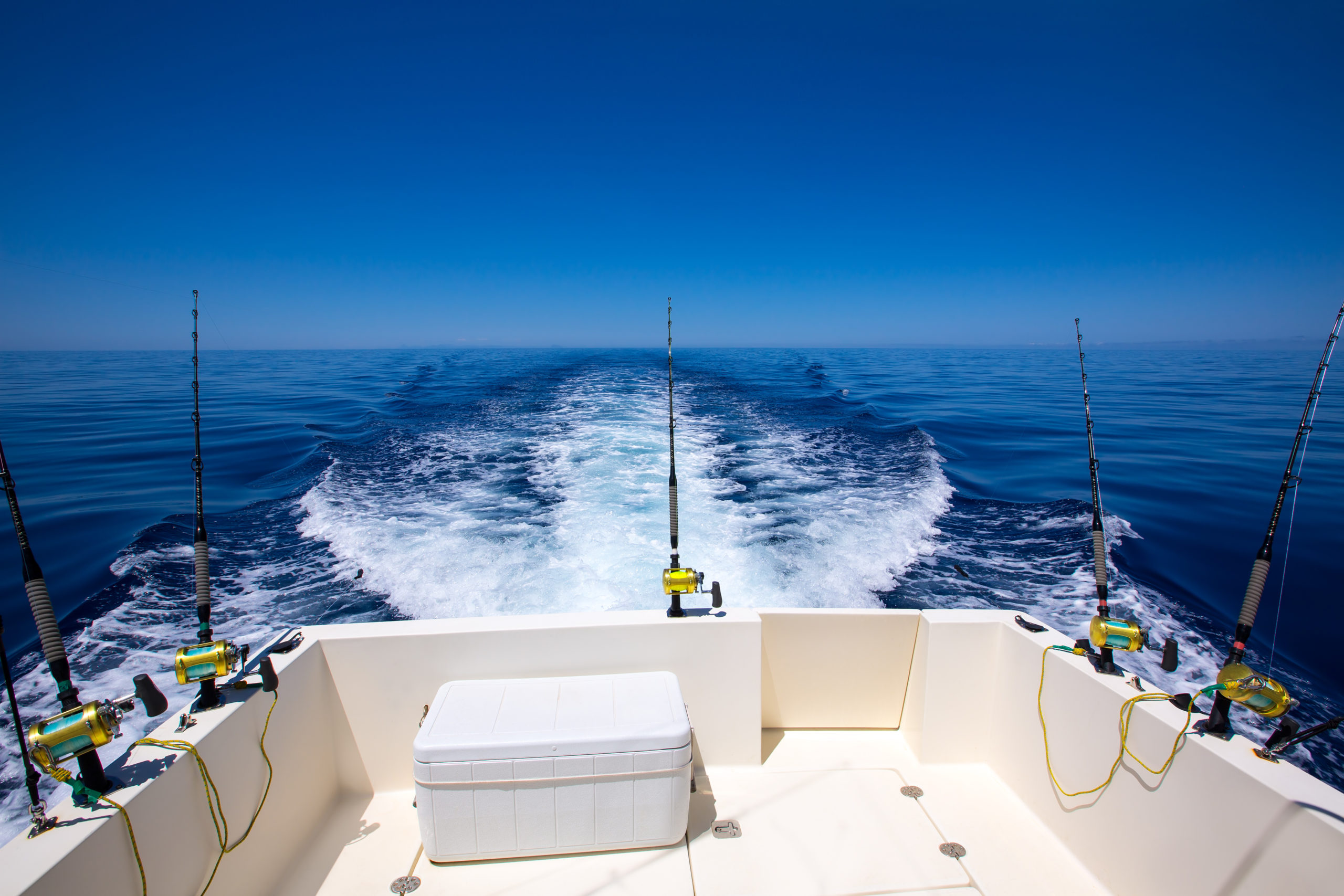 6 Reasons To Fish On A Fishing Boat