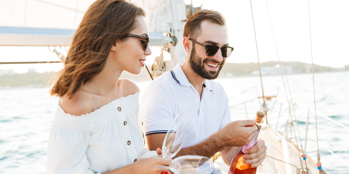 A Memorable Yacht Date In Sydney | Sydney Boat Hire